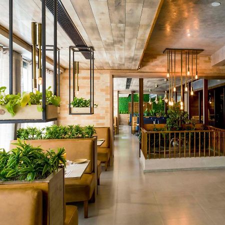 Hotel Kinara Grand Хидерабад Екстериор снимка