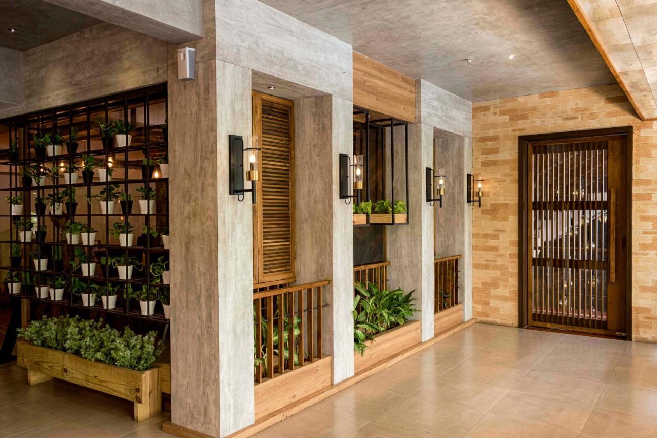 Hotel Kinara Grand Хидерабад Екстериор снимка